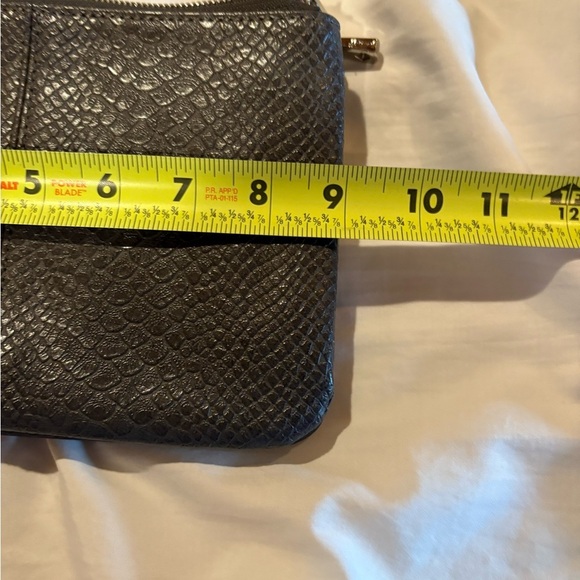Thirty-One clutch, "Jewell" style snake pattern - Picture 13 of 14